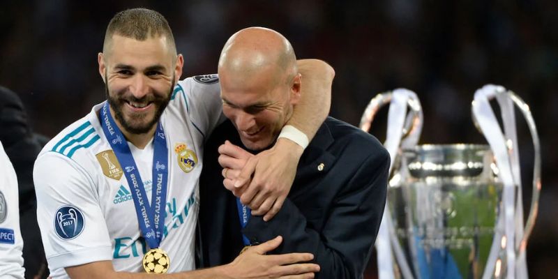HLV Zinedine Zidane - Tượng đài của nền bóng đá thế giới 6 HLV Zinedine Zidane thiết lập kỷ lục vô địch cúp C1 trong 3 mùa giải liên tiếp